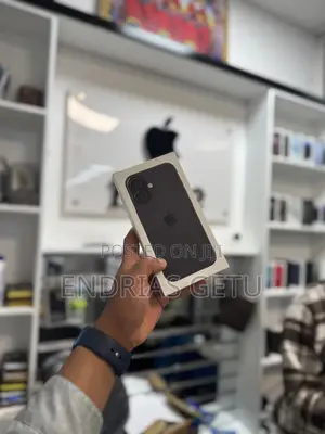 New Apple iPhone 16 128 GB Black