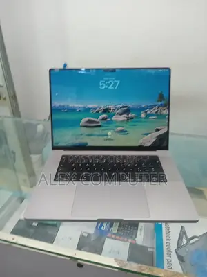 New Laptop Apple MacBook Pro M1 32GB Apple M1 Pro SSD 512GB