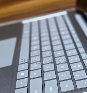 Photo - New Laptop Microsoft Surface 8GB Intel Core I5 SSD 256GB