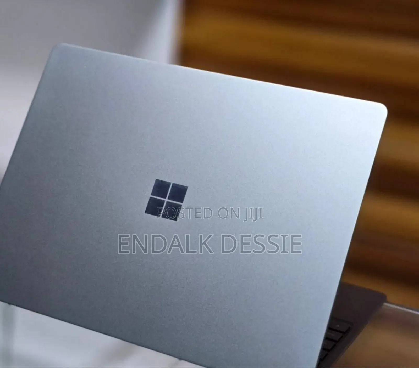 New Laptop Microsoft Surface 8GB Intel Core I5 SSD 256GB