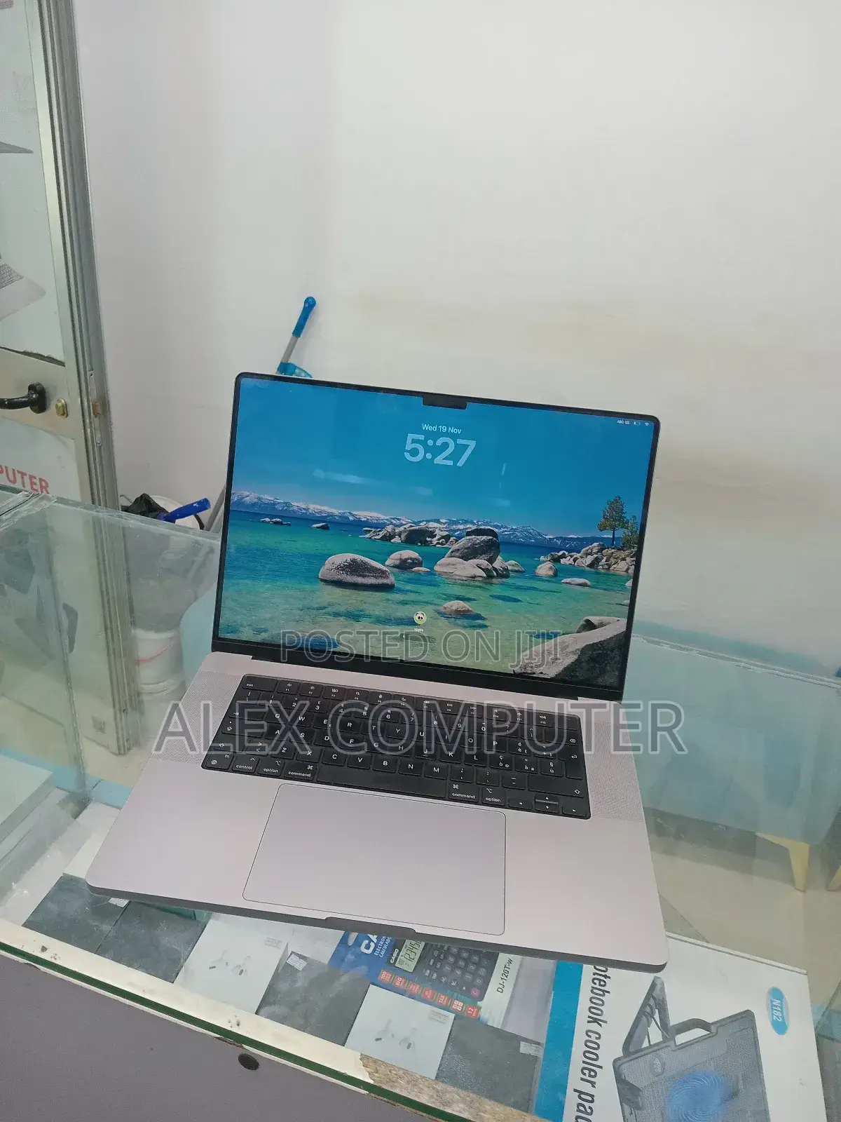 New Laptop Apple MacBook Pro M1 32GB Apple M1 Pro SSD 512GB