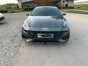Photo - Hyundai Avante 2021 Gray