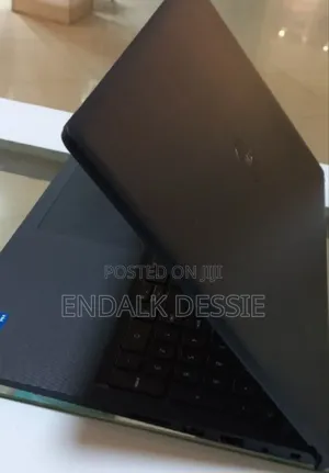 Photo - New Laptop Dell Vostro 3520 16GB Intel Core I5 SSD 512GB