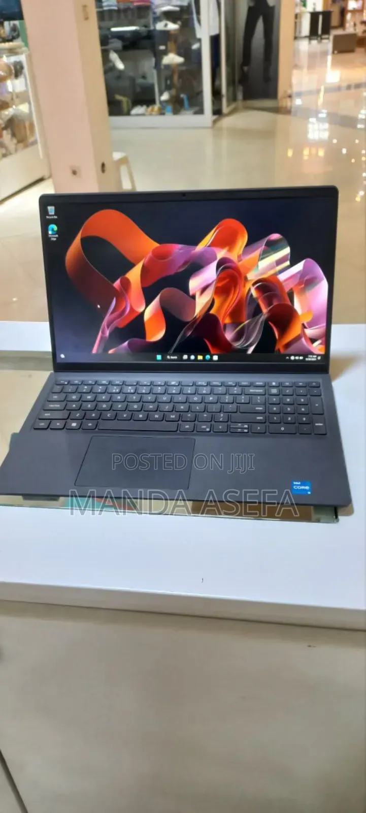 New Laptop Dell Vostro 3520 16GB Intel Core I5 SSD 512GB