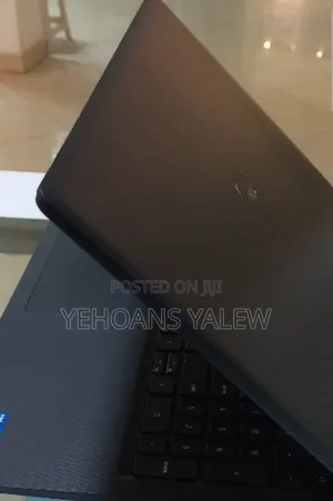 New Laptop Dell Vostro 3520 16GB Intel Core I5 SSD 512GB