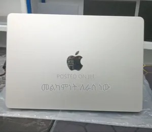 Photo - New Laptop Apple MacBook Air 2022 M2 8GB Apple M2 SSD 512GB