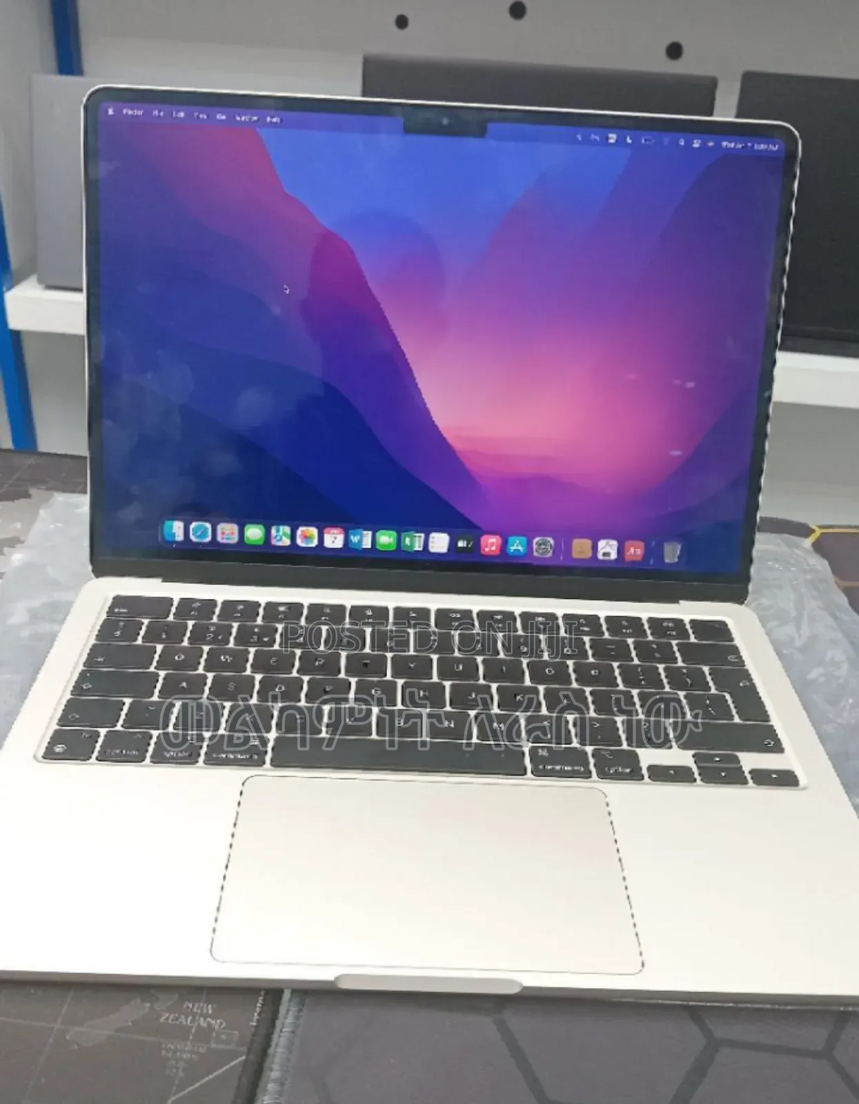 New Laptop Apple MacBook Air 2022 M2 8GB Apple M2 SSD 512GB