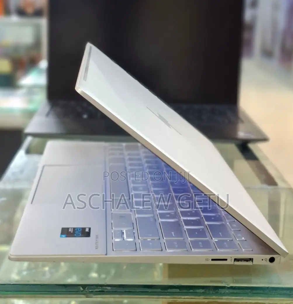 New Laptop HP Envy X360 16GB Intel Core I7 SSD 512GB