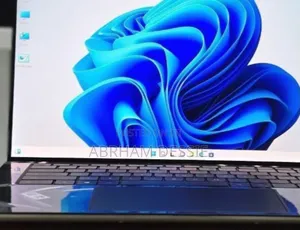 Photo - New Laptop Dell XPS 15 32GB Intel Core I9 SSD 1T