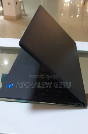 New Laptop Dell Vostro 3520 16GB Intel Core I5 SSD 512GB