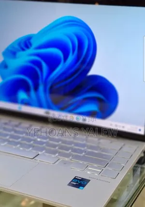 Photo - New Laptop HP Envy 13 16GB Intel Core I7 SSD 512GB