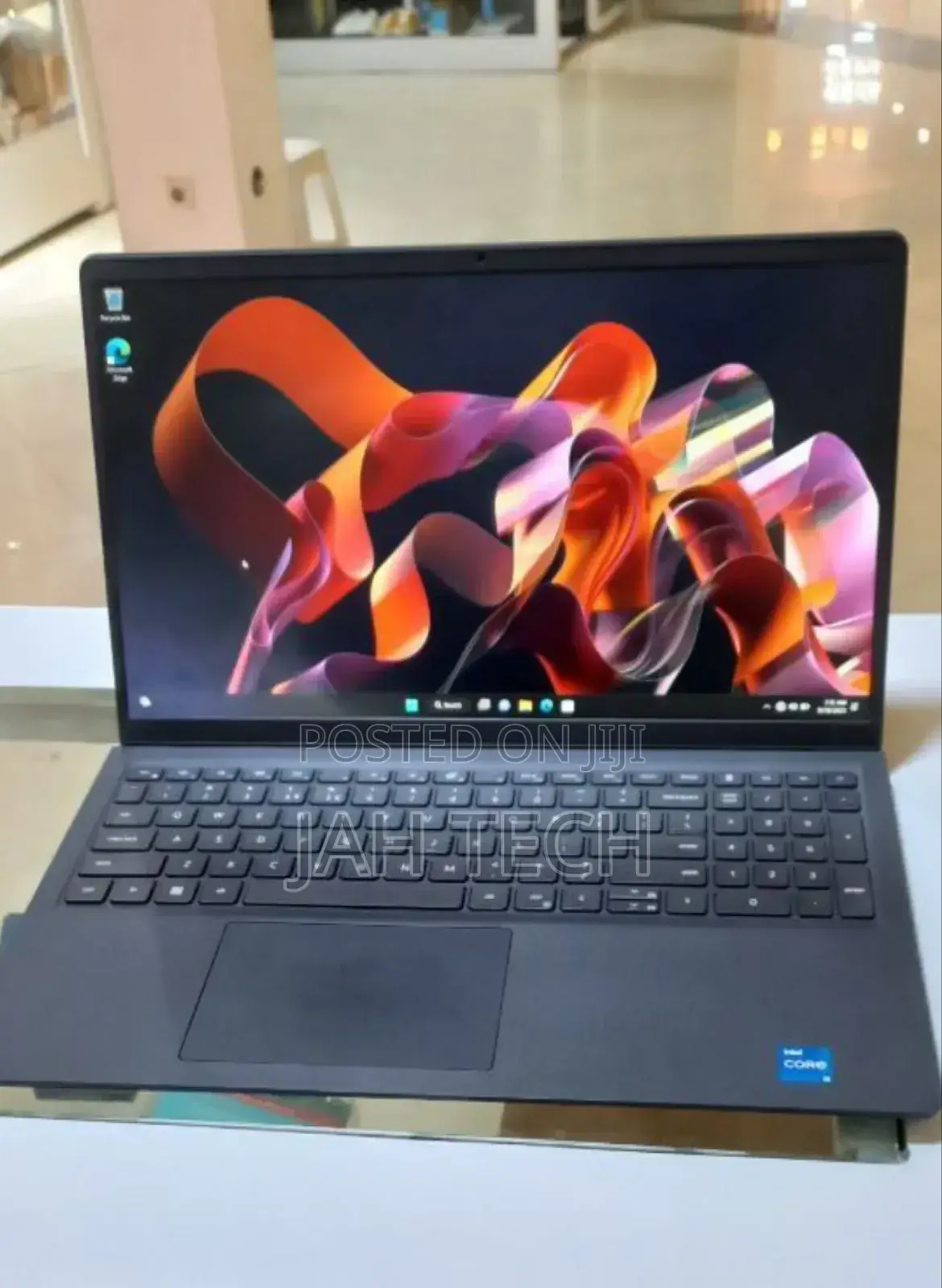 New Laptop Dell Vostro A90 16GB Intel Core I5 SSD 512GB