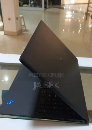 New Laptop Dell Vostro A90 16GB Intel Core I5 SSD 512GB