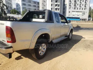Toyota Hilux 2.5 D-4D 2008 Silver