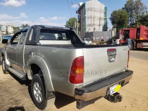 Toyota Hilux 2.5 D-4D 2008 Silver