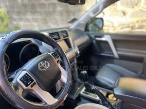 Toyota Land Cruiser 2013 Gray
