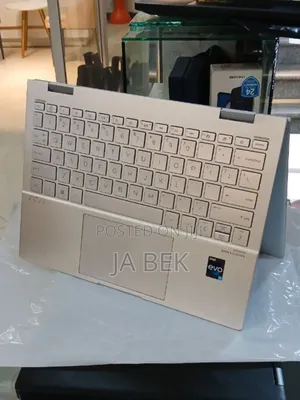 New Laptop HP Envy X360 8GB Intel Core I7 SSD 512GB