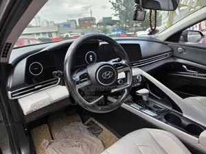 Hyundai Avante 2021 Gray