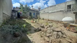 የሚከራይ መሬት ከ 3 ክፍል ቤት ጋር / Land for Rent (ለ እቃ Store, መጋዘን, ለስራ)