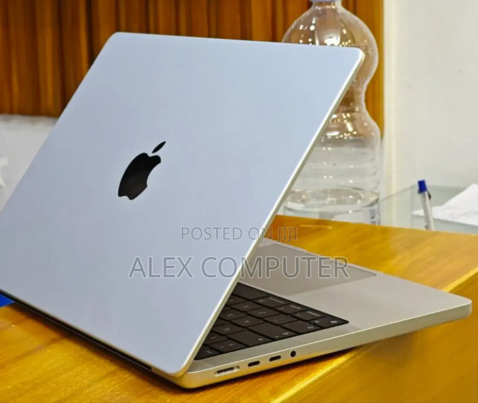 New Laptop Apple MacBook Pro M1 32GB Apple M1 SSD 1T