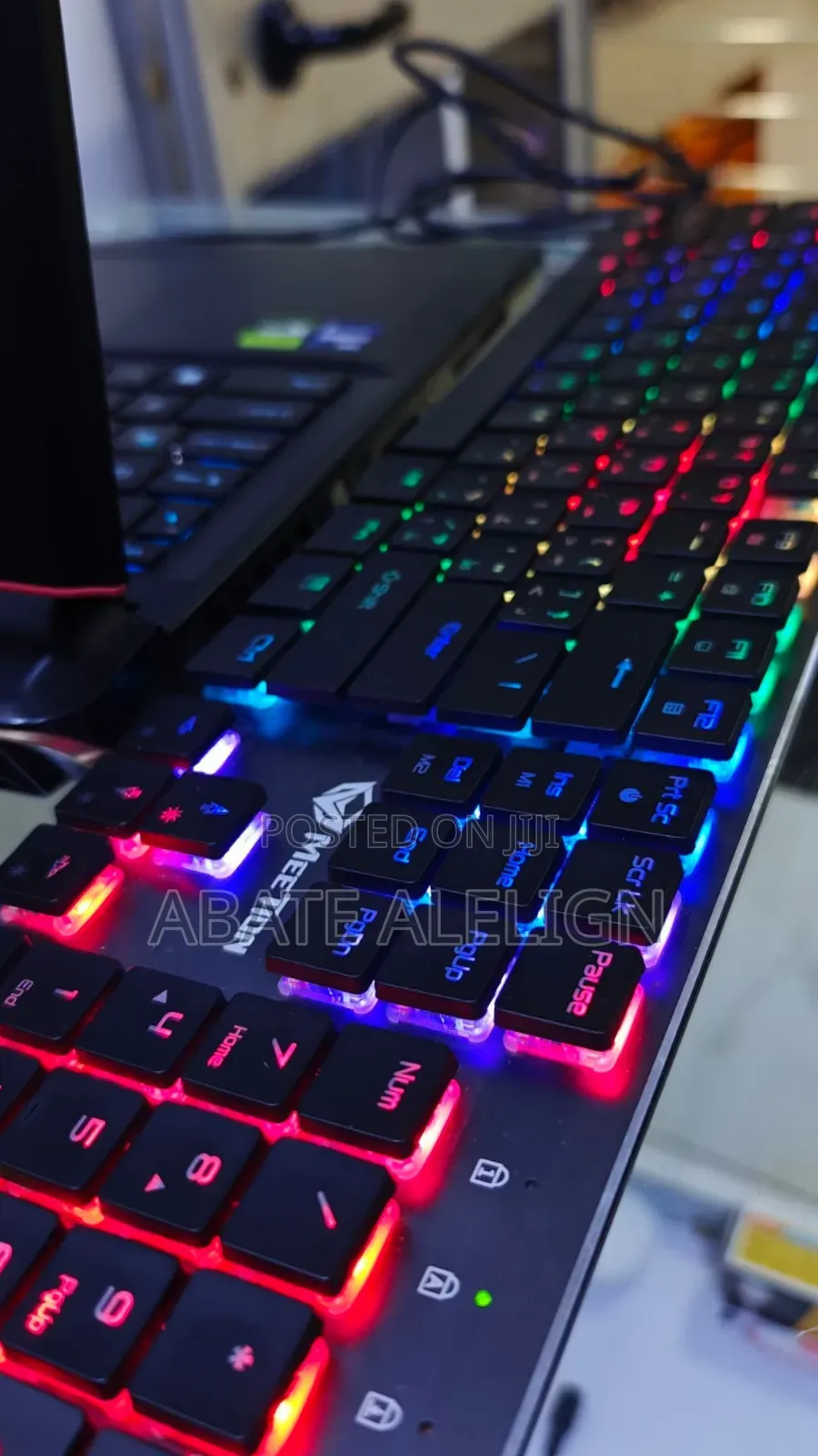 New Laptop MSI Raider GE68HX 13vi-202us 32GB Intel Core I9 SSD 1T