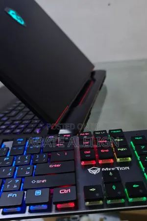 New Laptop MSI Raider GE68HX 13vi-202us 32GB Intel Core I9 SSD 1T