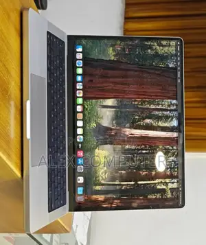 New Laptop Apple MacBook Pro M1 32GB Apple M1 SSD 1T