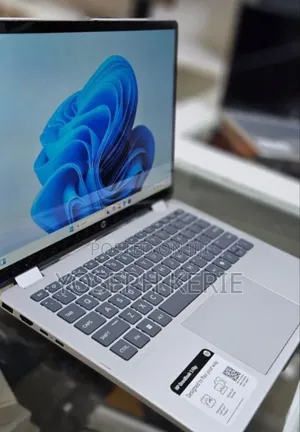 New Laptop HP OmniBook 5 Flip 16GB Intel Core 7 SSD 1T