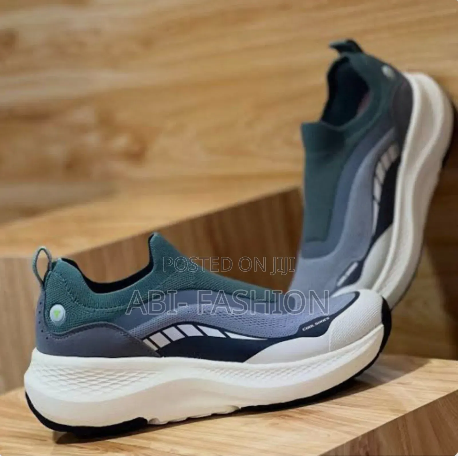 Goupu or Treperri Slip-on Sports Shoes