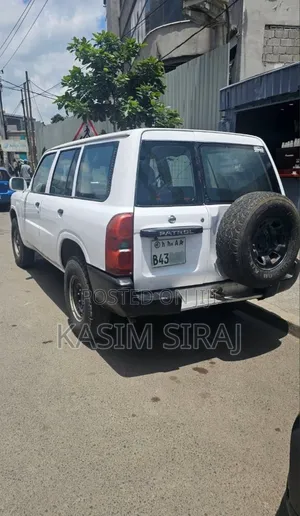 Nissan Patrol 4.5 2010 White