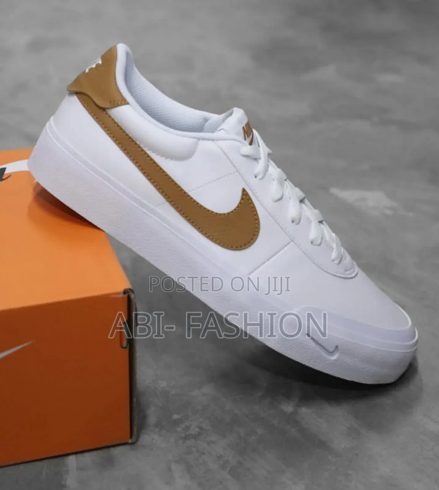 Nike Court Golden Nike