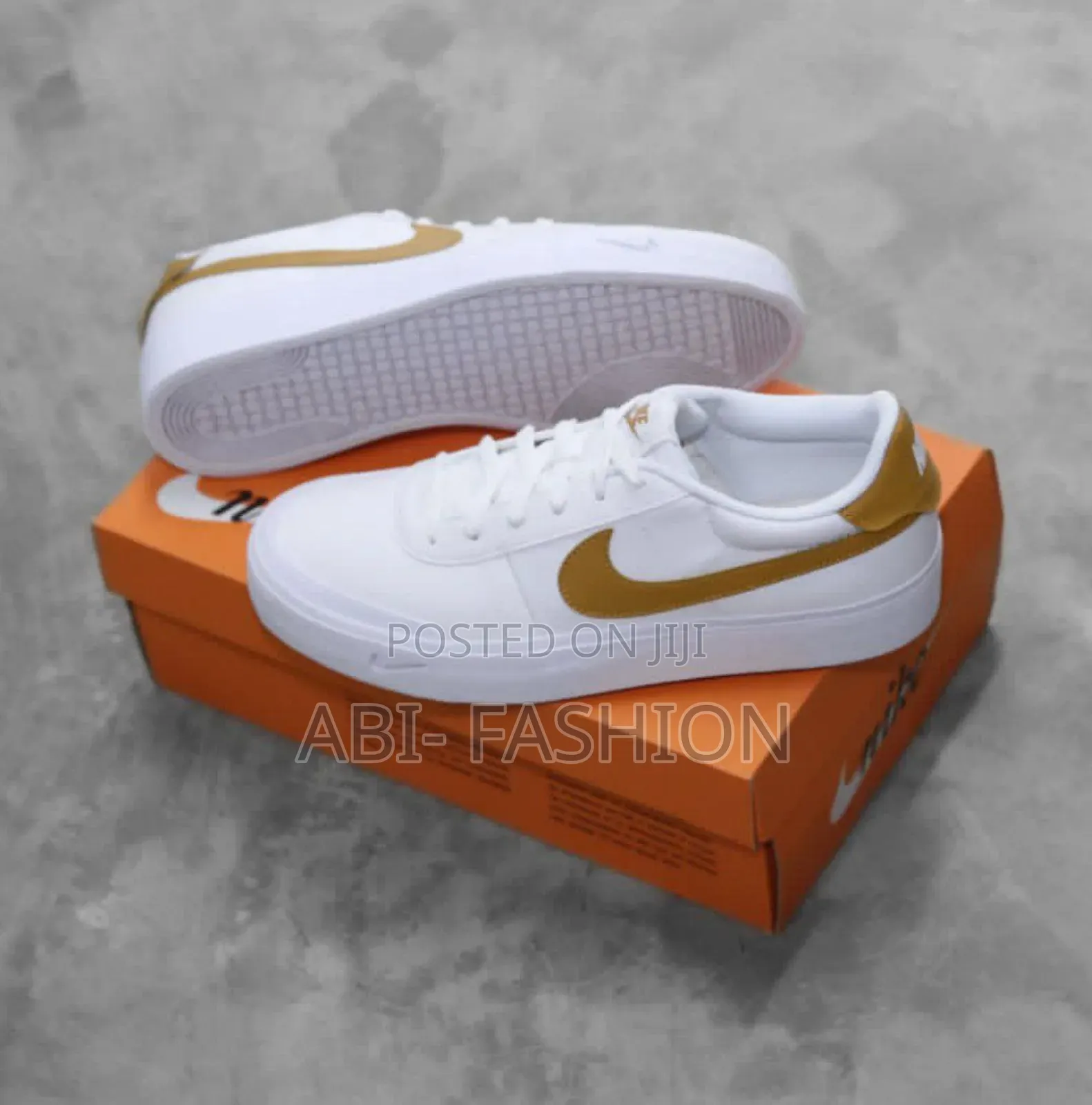 Nike Court Golden Nike
