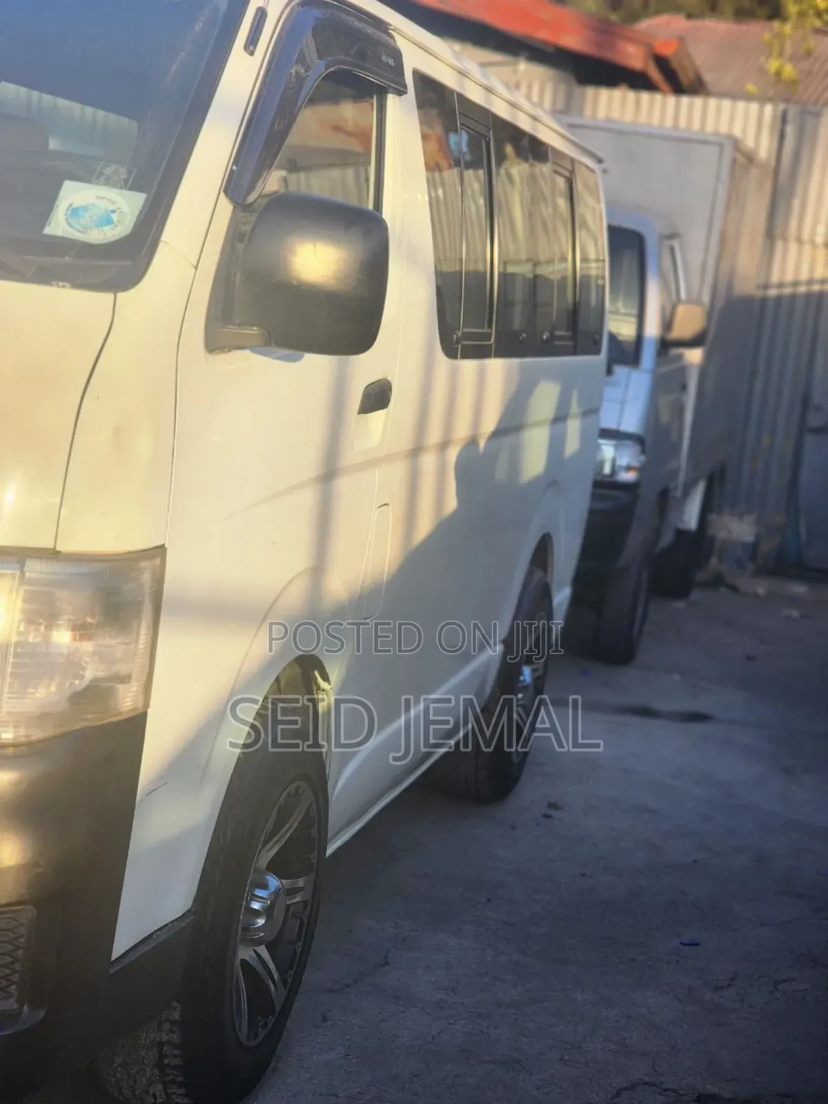 Toyota HiAce 2012 White