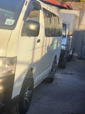 Toyota HiAce 2012 White