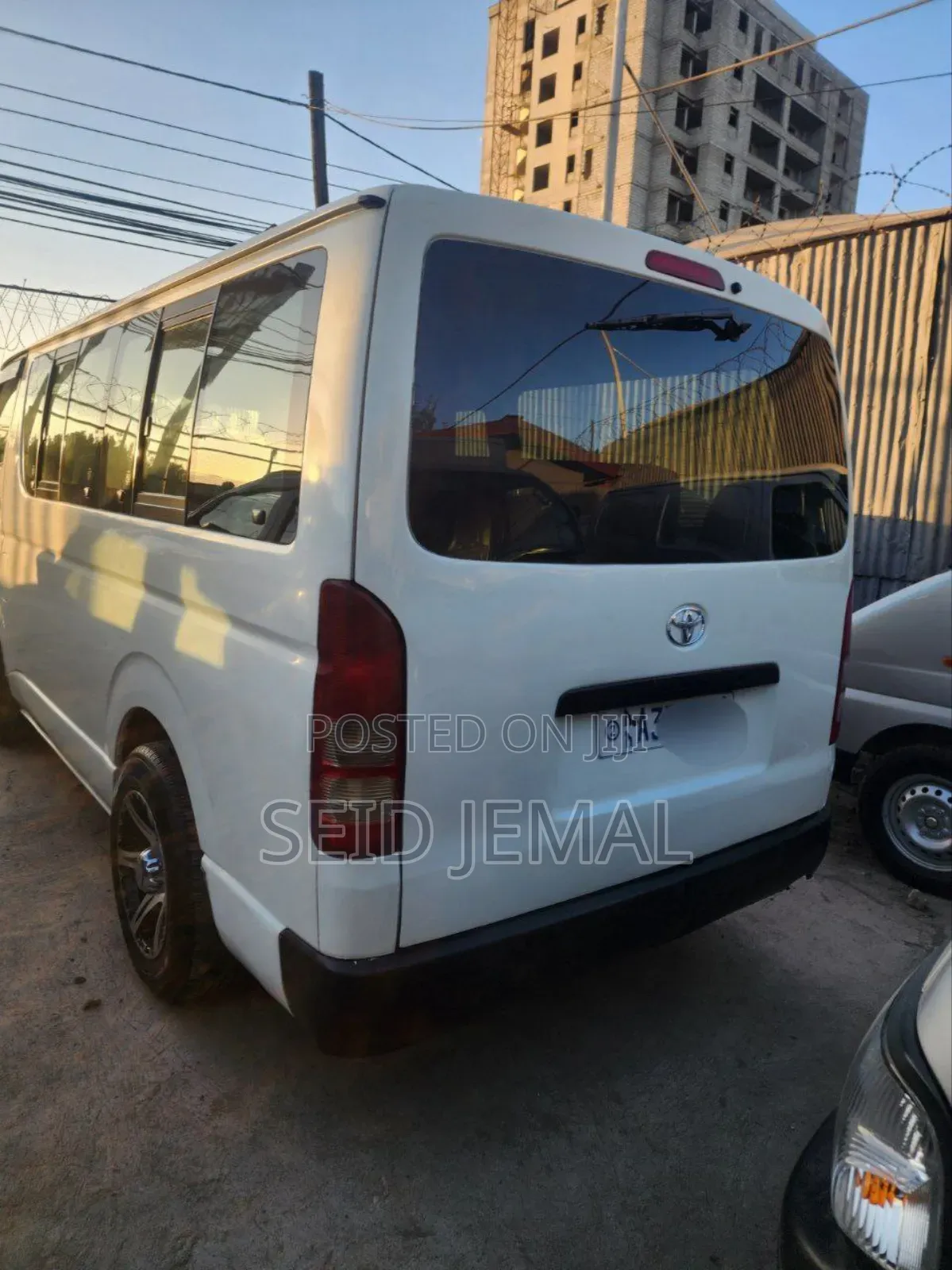 Toyota HiAce 2012 White