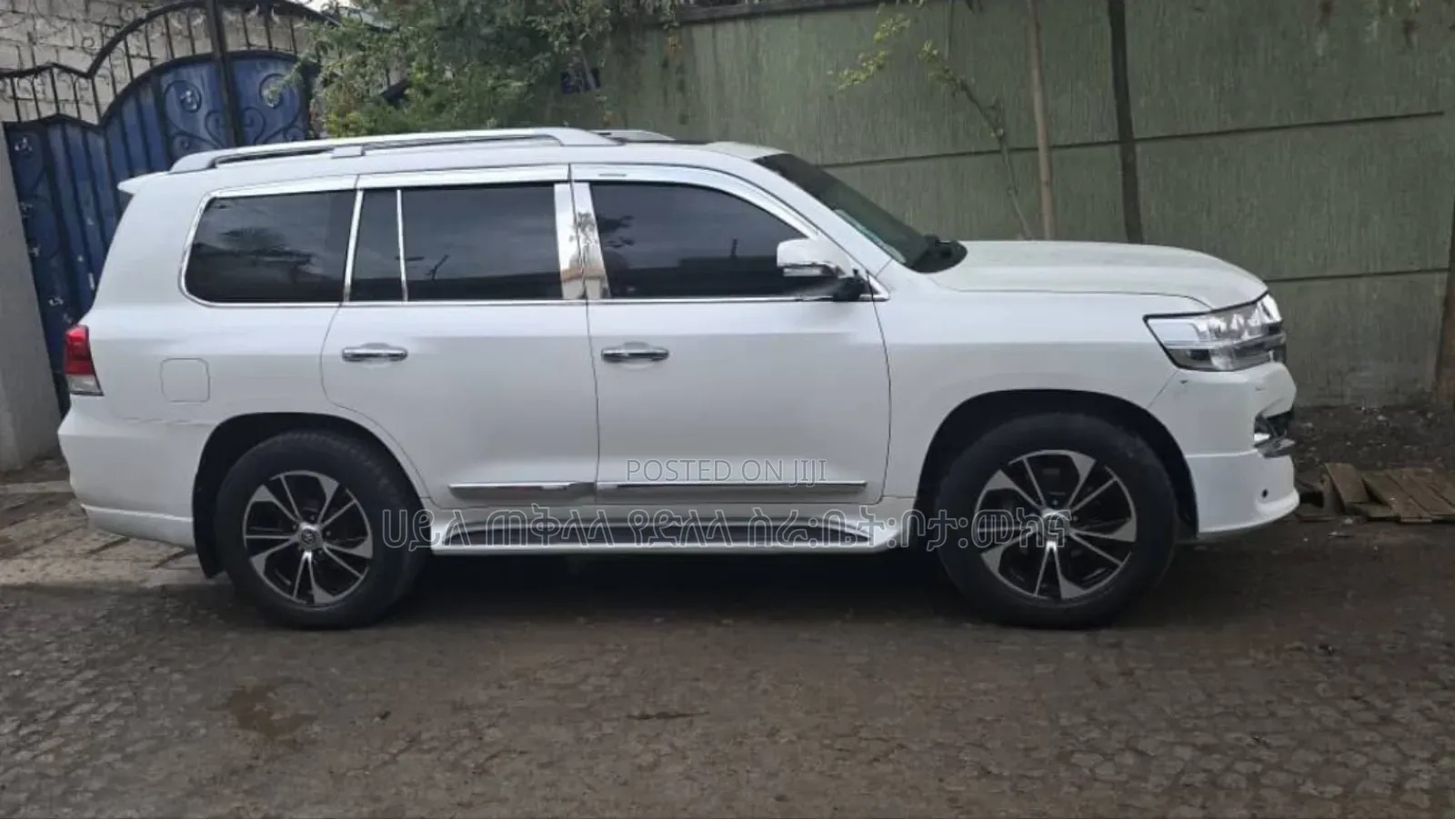 Toyota Land Cruiser 2021 White