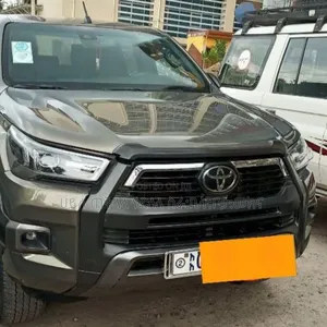 Toyota Hilux 2021 Green