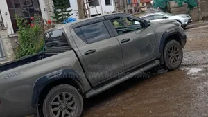 Toyota Hilux 2021 Green