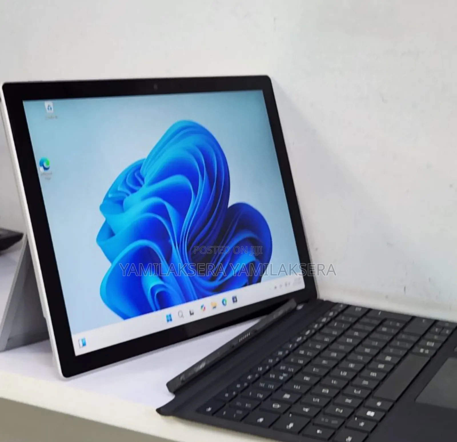 New Laptop Microsoft Surface Pro 7+ 16GB Intel Core I5 SSD 256GB