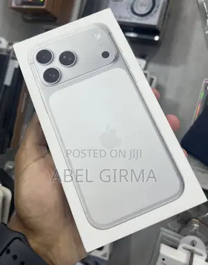 Photo - New Apple iPhone 17 Pro Max 256 GB Silver