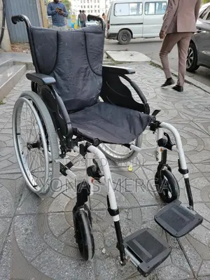 Used European Wheelchair臨邶folding Durable Wheelchair虢冤wheelchair
