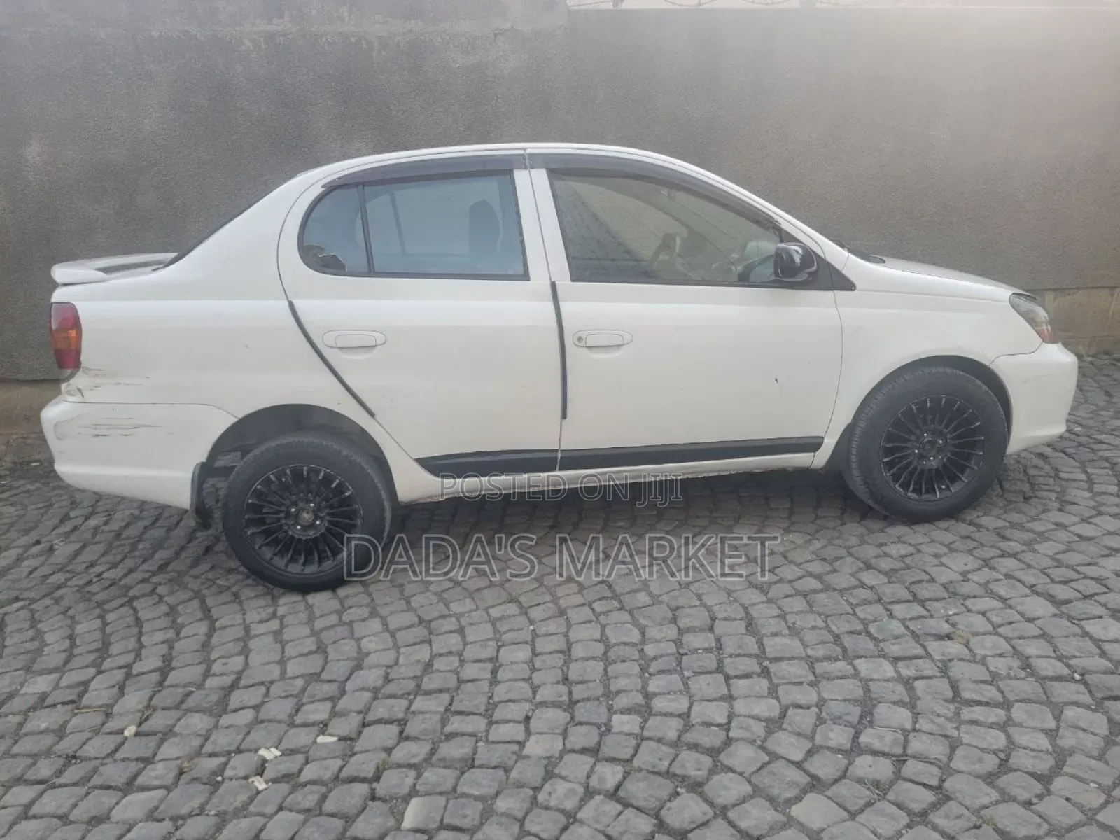 Toyota Platz 2005 White