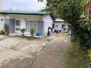 6bdrm Villa in Lideta for sale