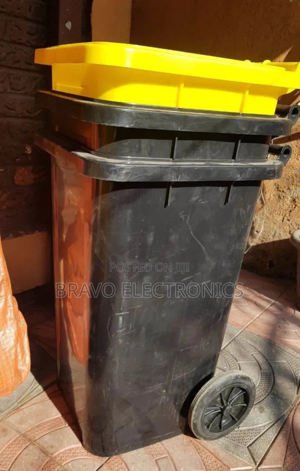  100l Trash Can – Big, Strong Built for Every Environment! 