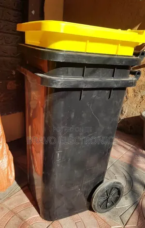  100l Trash Can – Big, Strong Built for Every Environment! 