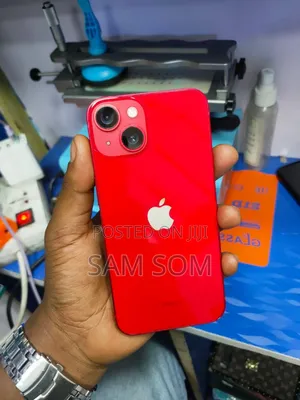 Photo - New Apple iPhone 14 128 GB Red