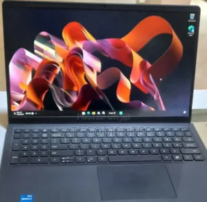 New Laptop Dell Vostro 3520 16GB Intel Core I5 SSD 512GB