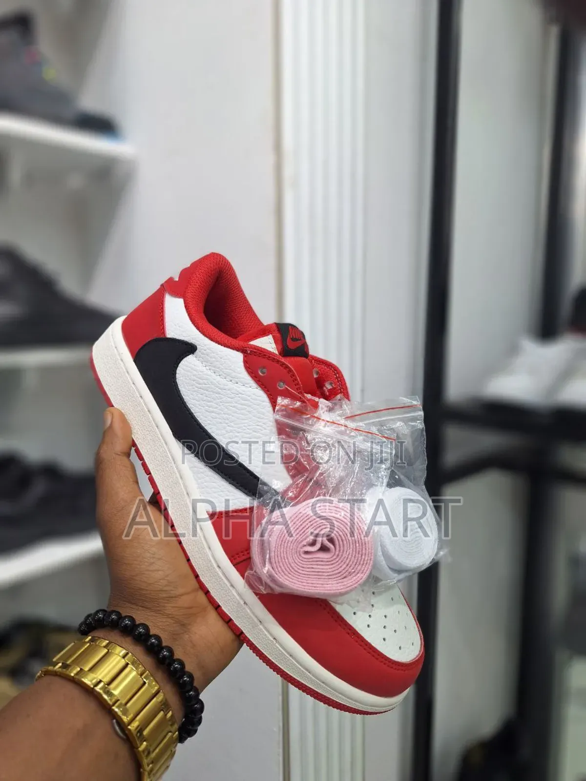 Air Jordan 1 Low 
 Made in Vietnam Size -- 40 --43
Premium Quality