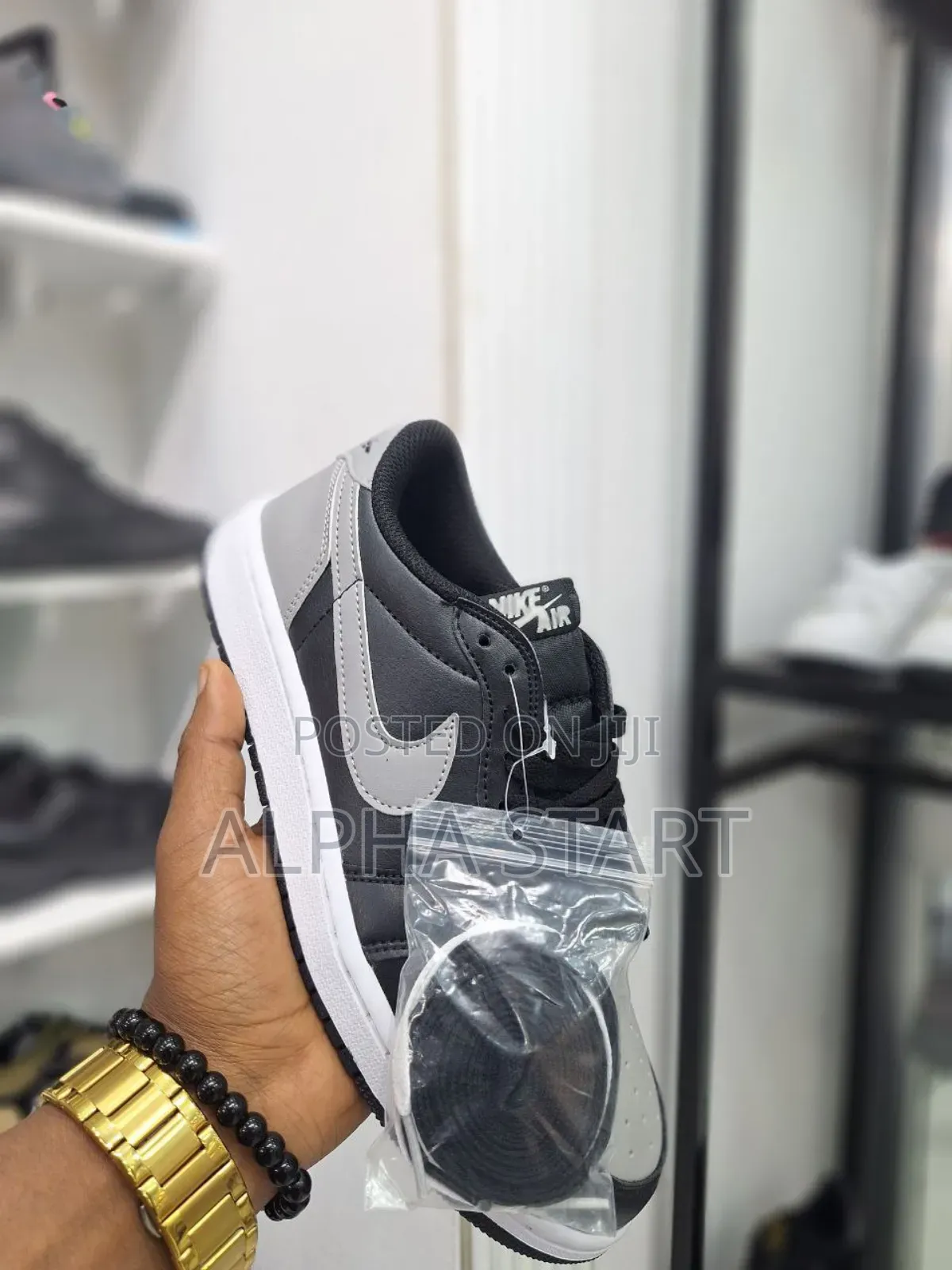 Air Jordan 1 Low 
 Made in Vietnam Size -- 40 --43
Premium Quality