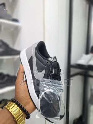 Air Jordan 1 Low 
 Made in Vietnam Size -- 40 --43
Premium Quality